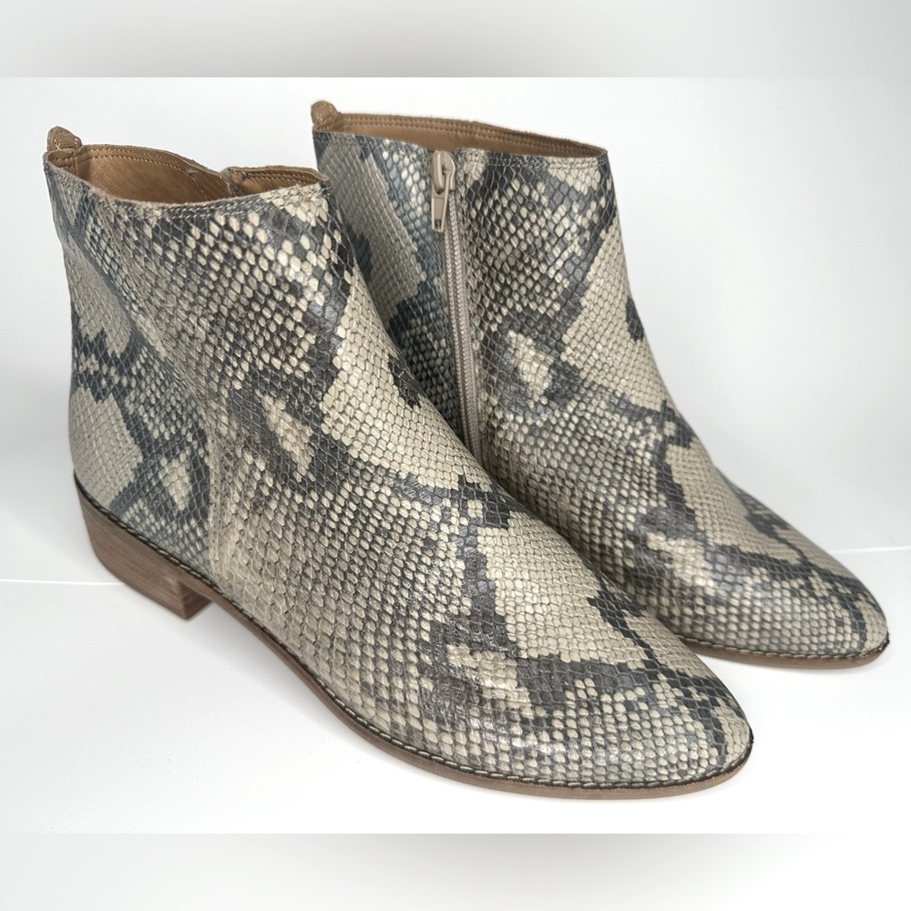 LUCKY BRAND LENREE WOMEN'S LEATHER SNAKESKIN BOOTIES SZ 9.5 LIGHT GREY